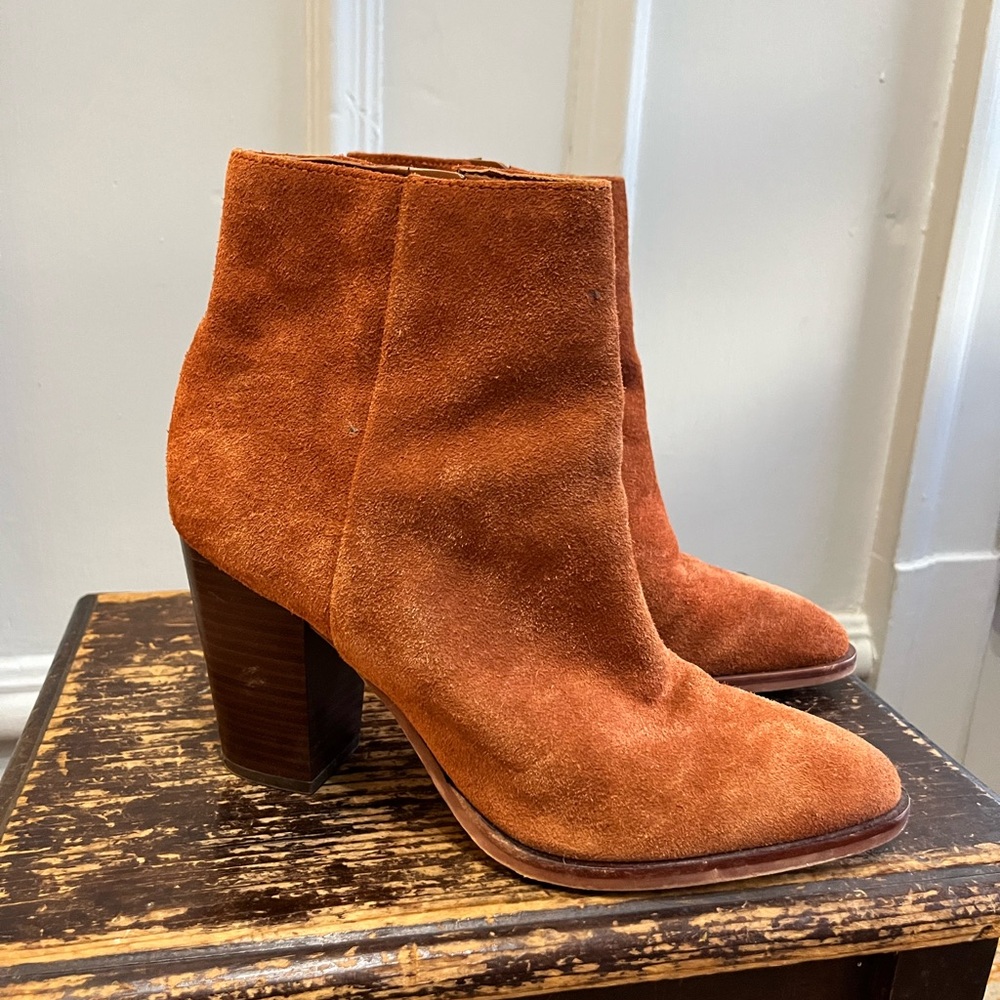 Sam Edelman Brown Suede Ankle Boots.  Worn twice.  Beautiful color.